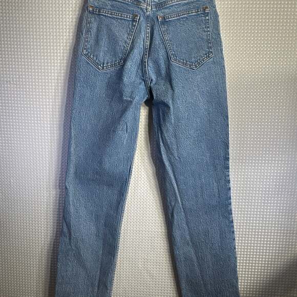 Abercrombie & Fitch Women's Ultra High Rise 90s Straight Jean - Picture 3 of 7